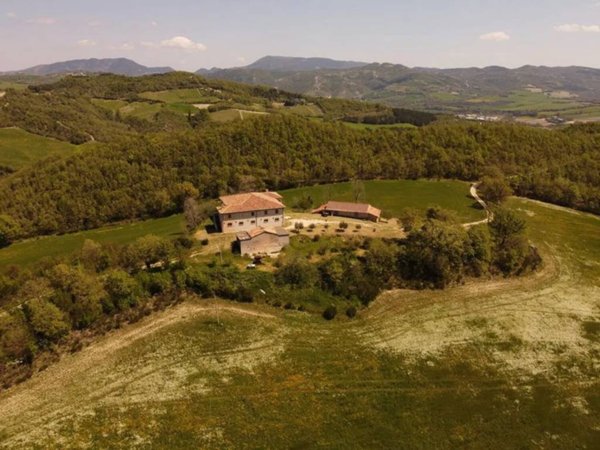 casa indipendente in vendita a Cagli