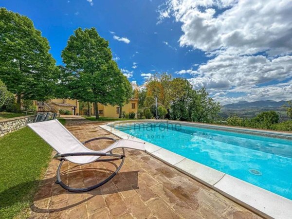 casa indipendente in vendita a Cagli