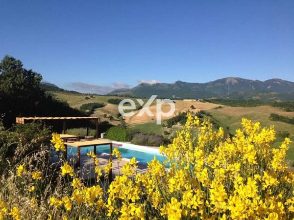 casa indipendente in vendita a Cagli in zona Foci