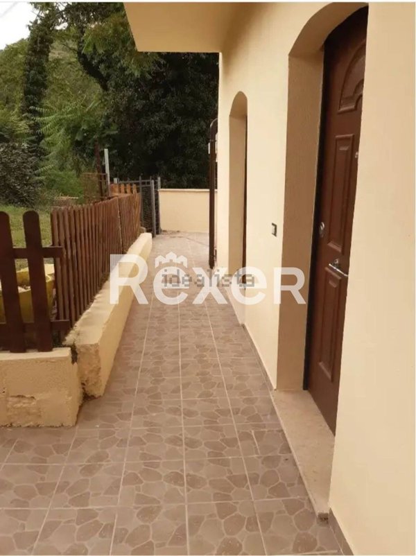 casa indipendente in vendita a Cagli