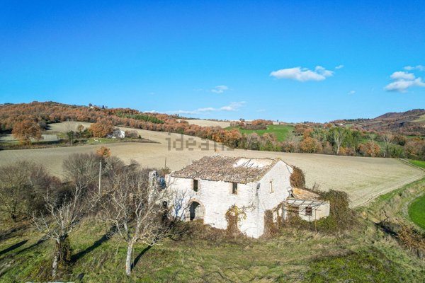 casale in vendita a Cagli
