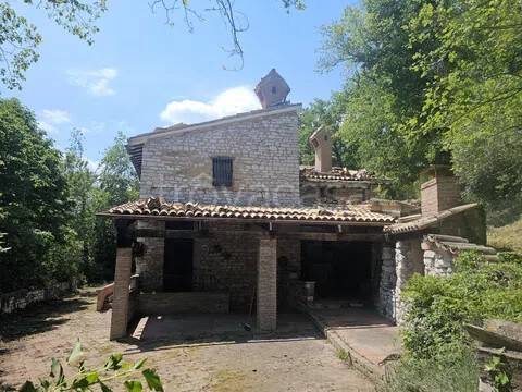 casa indipendente in vendita a Cagli