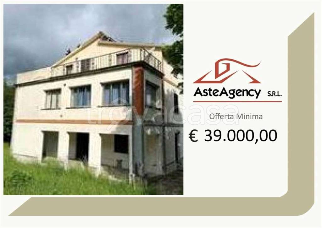 casa indipendente in vendita a Cagli