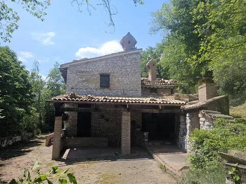 casa indipendente in vendita a Cagli
