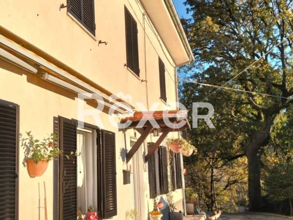 casa indipendente in vendita a Cagli