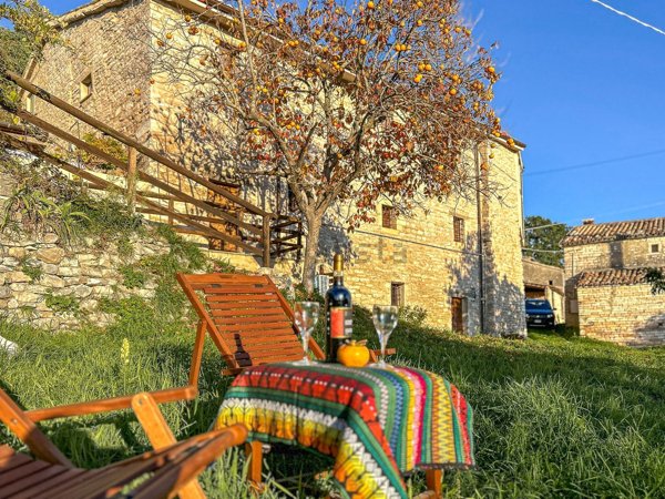 casa indipendente in vendita a Cagli