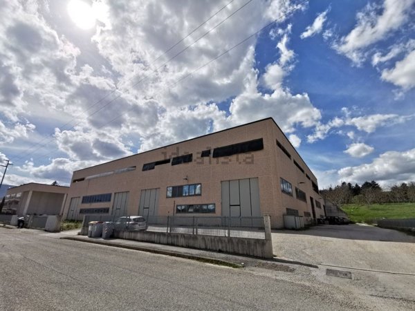 capannone in vendita a Cagli in zona Smirra