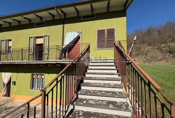 casa semindipendente in vendita a Cantiano in zona Balbano