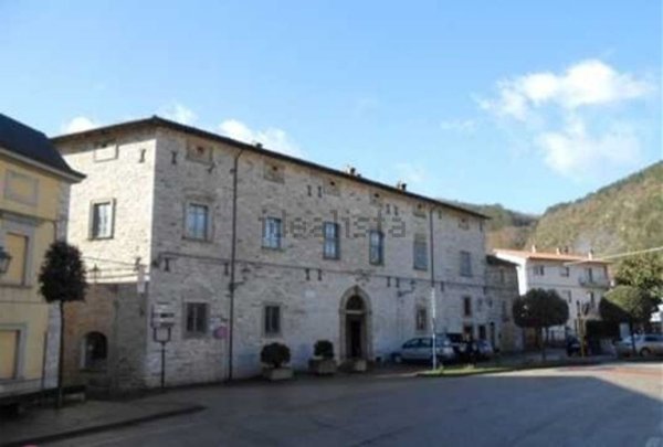 appartamento in vendita a Cantiano in zona Palazzo