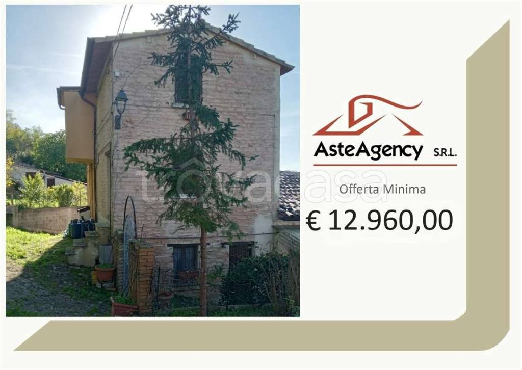 casa indipendente in vendita a Cantiano in zona Palcano