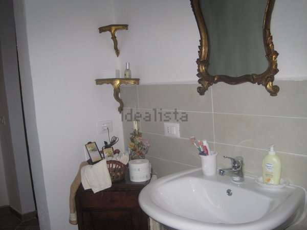 appartamento in vendita a Cantiano in zona Palazzo