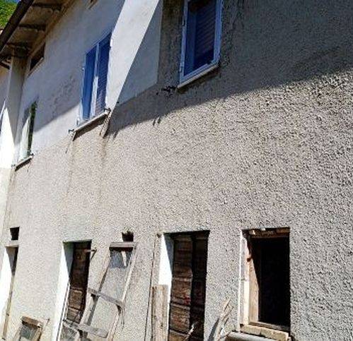 casa indipendente in vendita a Cantiano in zona Chiaserna