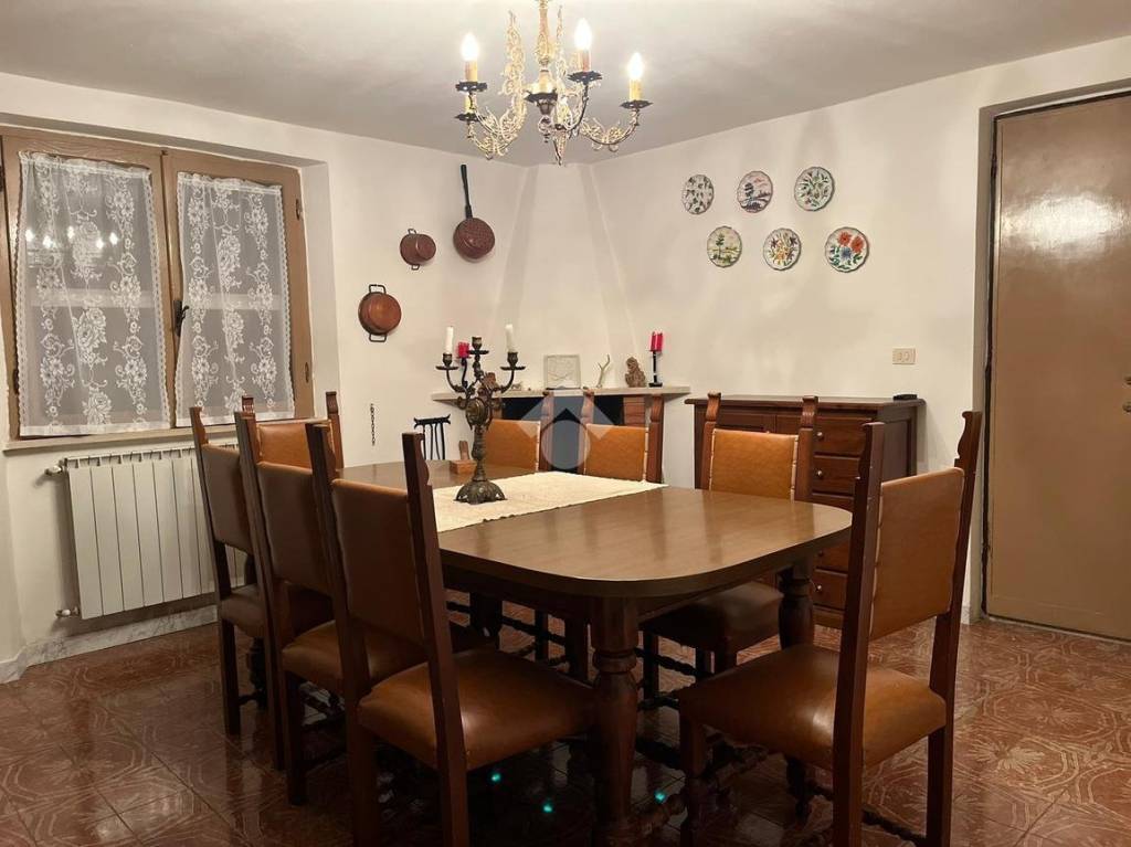 appartamento in vendita a Cantiano in zona Pontedazzo