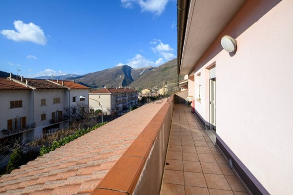 appartamento in vendita a Cantiano in zona Tranquillo