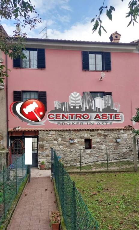 appartamento in vendita a Cantiano in zona Chiaserna