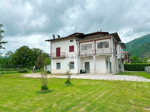 appartamento in vendita a Cantiano