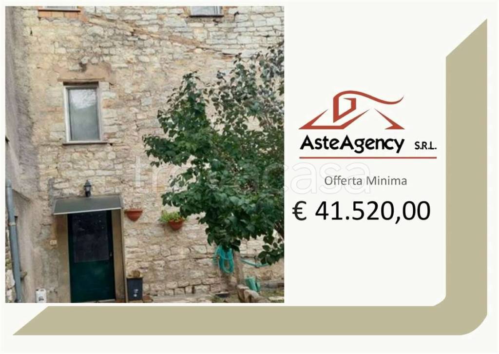 casa indipendente in vendita a Cantiano in zona Chiaserna