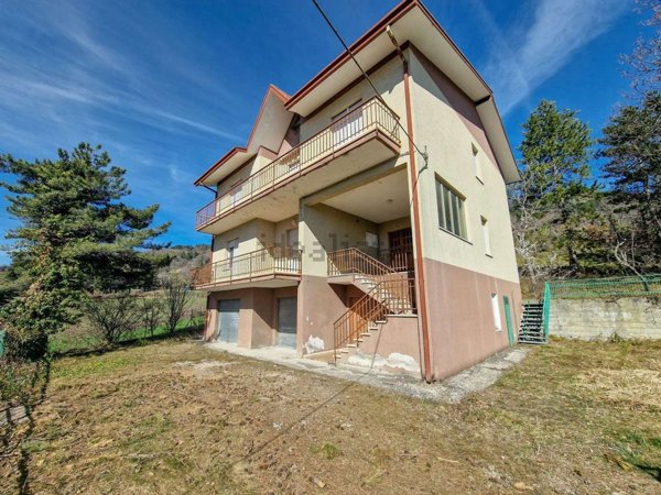 casa indipendente in vendita a Carpegna