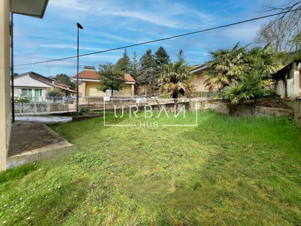 casa indipendente in vendita a Carpegna in zona Genghe