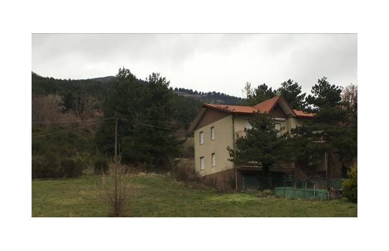 casa indipendente in vendita a Carpegna