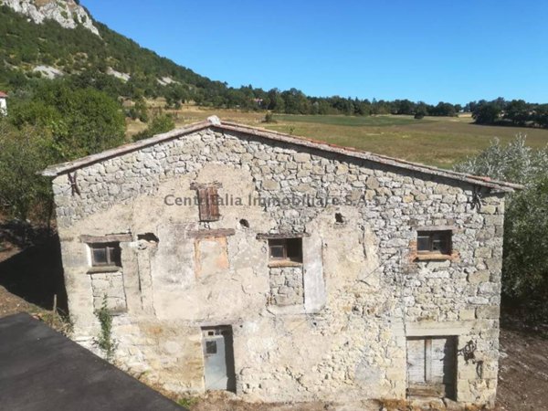 casa indipendente in vendita a Carpegna