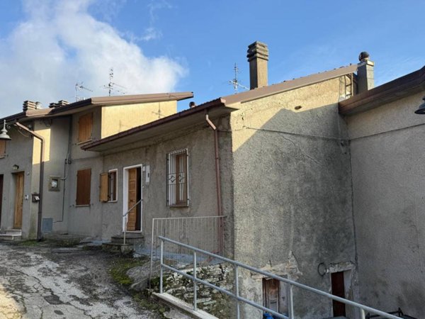 casa indipendente in vendita a Carpegna