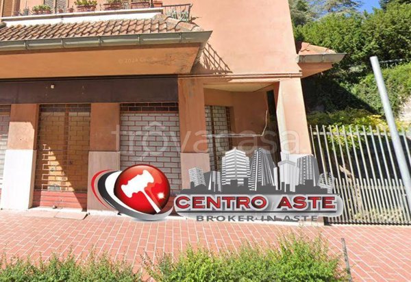 negozio in vendita a Carpegna in zona Genghe