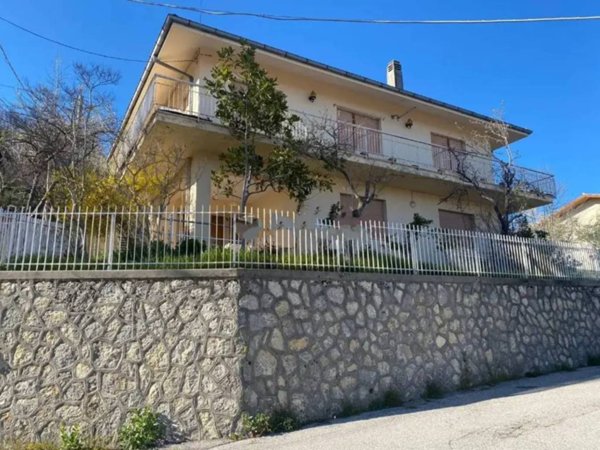 casa indipendente in vendita a Carpegna