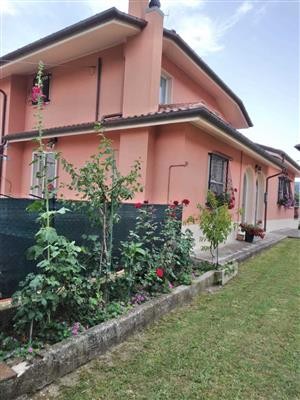 casa indipendente in vendita a Carpegna in zona Genghe