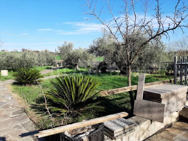 casa indipendente in vendita a Cartoceto in zona Sant'Anna