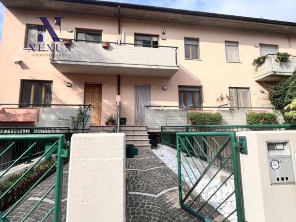 casa indipendente in vendita a Cartoceto in zona Lucrezia