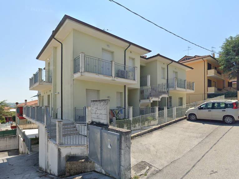 appartamento in vendita a Cartoceto in zona Lucrezia
