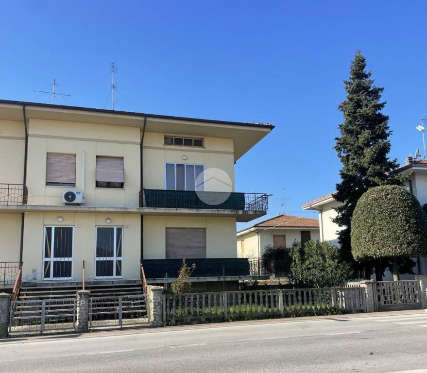 casa indipendente in vendita a Cartoceto in zona Lucrezia