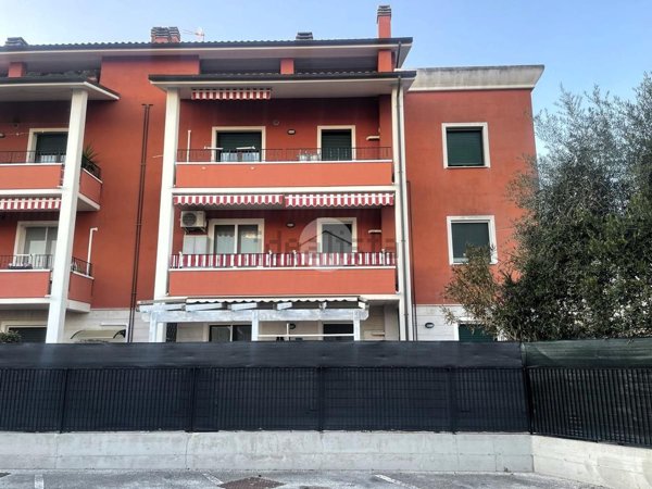 appartamento in vendita a Cartoceto in zona Lucrezia