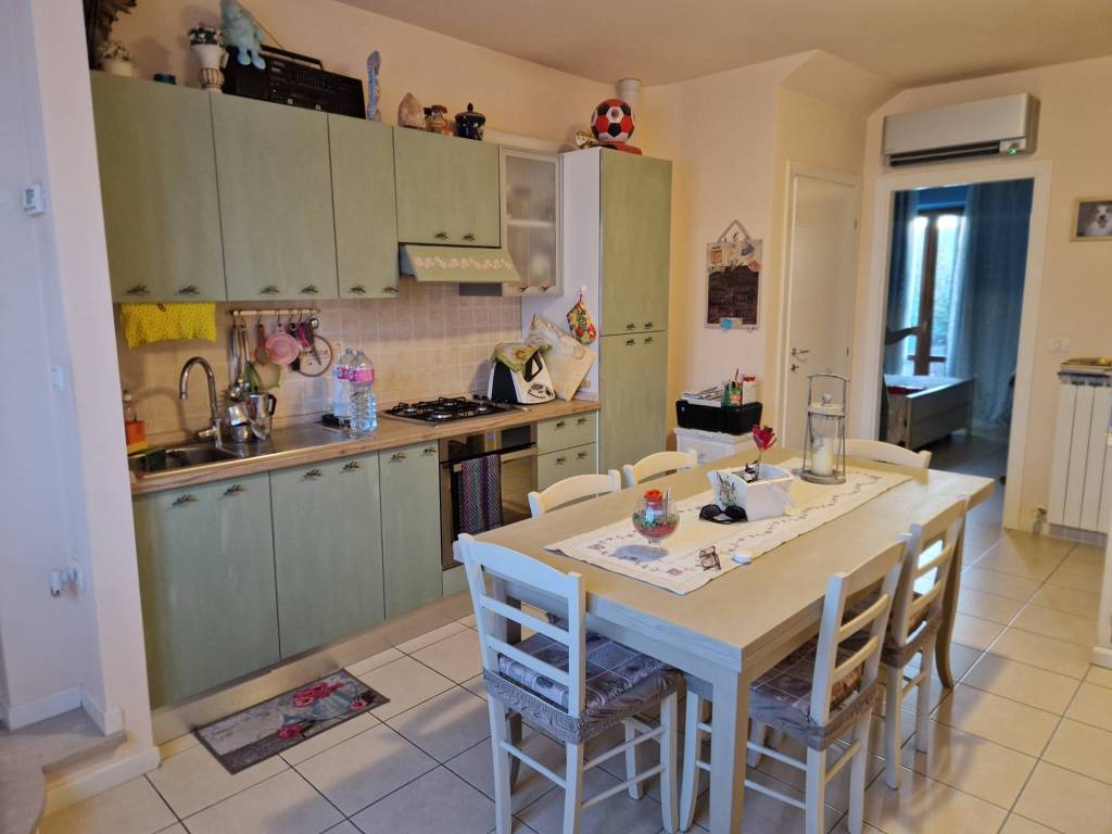 appartamento in vendita a Cartoceto in zona Lucrezia