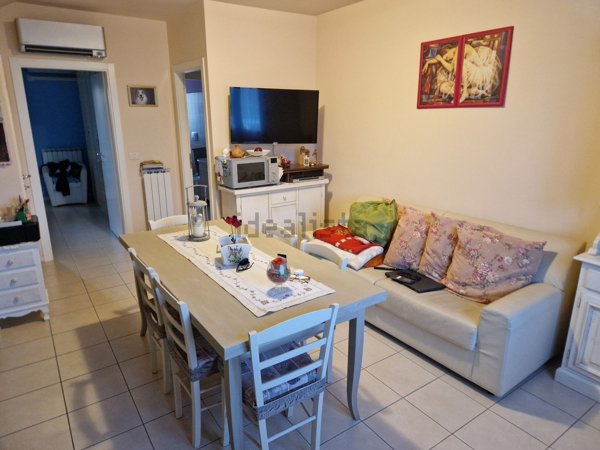 appartamento in vendita a Cartoceto in zona Lucrezia