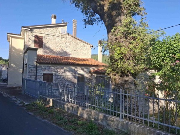 casa indipendente in vendita a Cartoceto