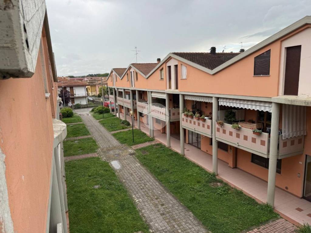 appartamento in vendita a Cartoceto in zona Lucrezia