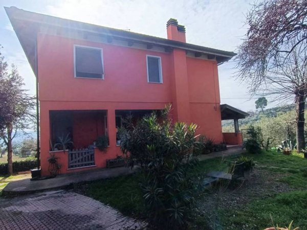 casa indipendente in vendita a Cartoceto