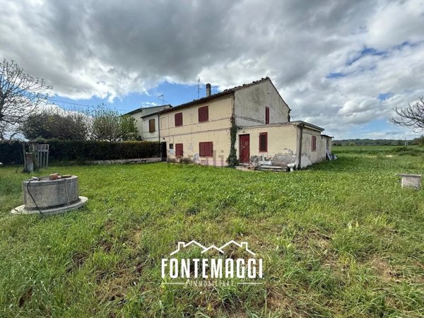 casa indipendente in vendita a Cartoceto in zona Lucrezia