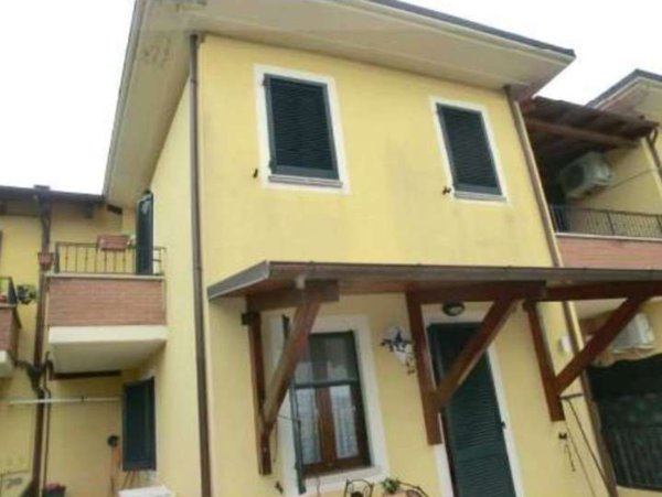 appartamento in vendita a Cartoceto in zona Lucrezia