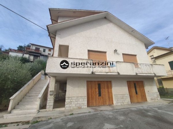 casa indipendente in vendita a Cartoceto