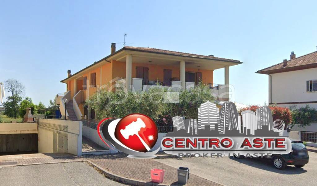 appartamento in vendita a Cartoceto in zona Lucrezia