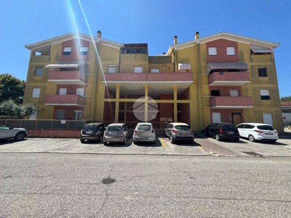 appartamento in vendita a Cartoceto in zona Lucrezia