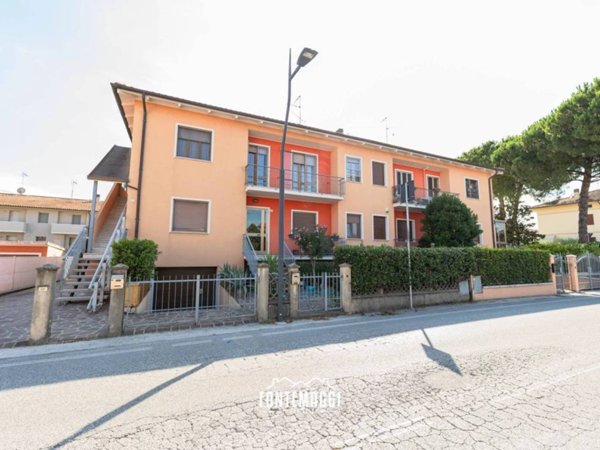 appartamento in vendita a Cartoceto in zona Lucrezia