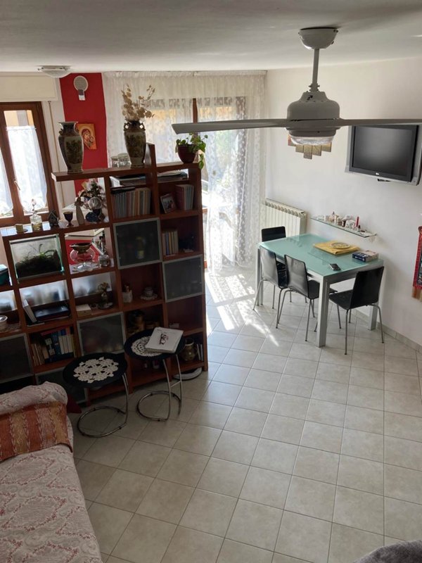 appartamento in vendita a Cartoceto in zona Lucrezia