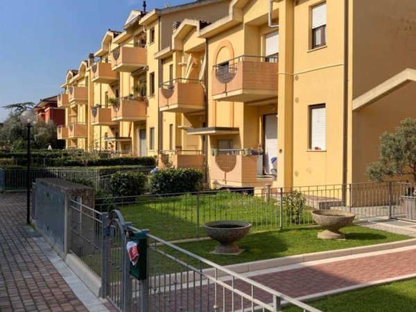 appartamento in vendita a Cartoceto in zona Lucrezia