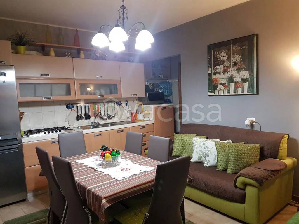 casa indipendente in vendita a Cartoceto in zona Lucrezia