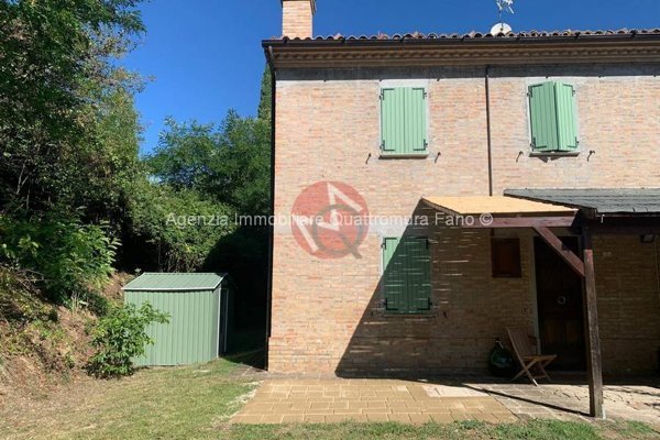 casa indipendente in vendita a Cartoceto