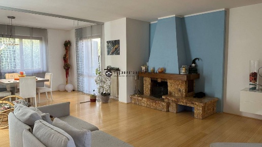 casa indipendente in vendita a Cartoceto in zona Lucrezia